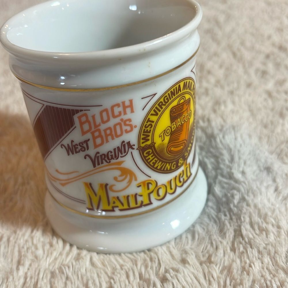 Vintage 1984, West Virginia mail pouch, chilling, and smoking porcelain mug